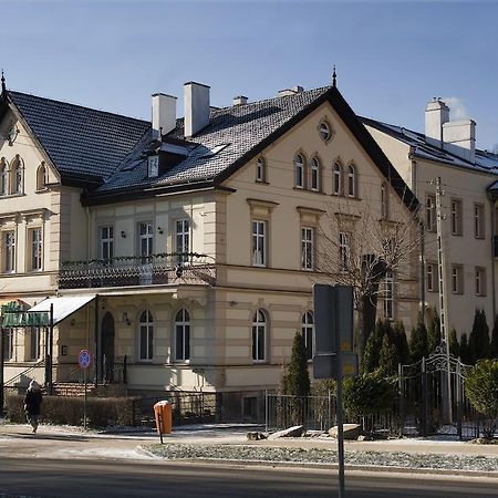 Willa Zuzanna Kudowa Zdroj Exterior photo
